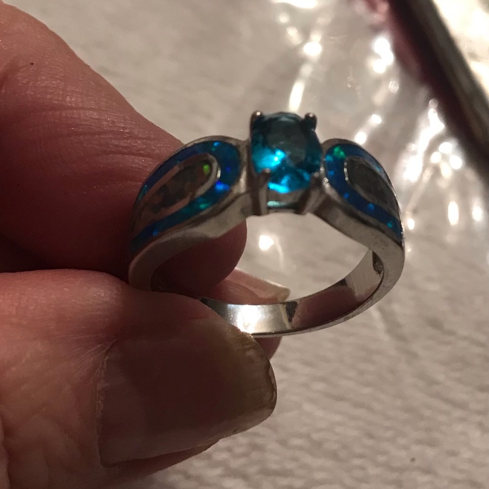 New .925 Sterling silver ring size 7